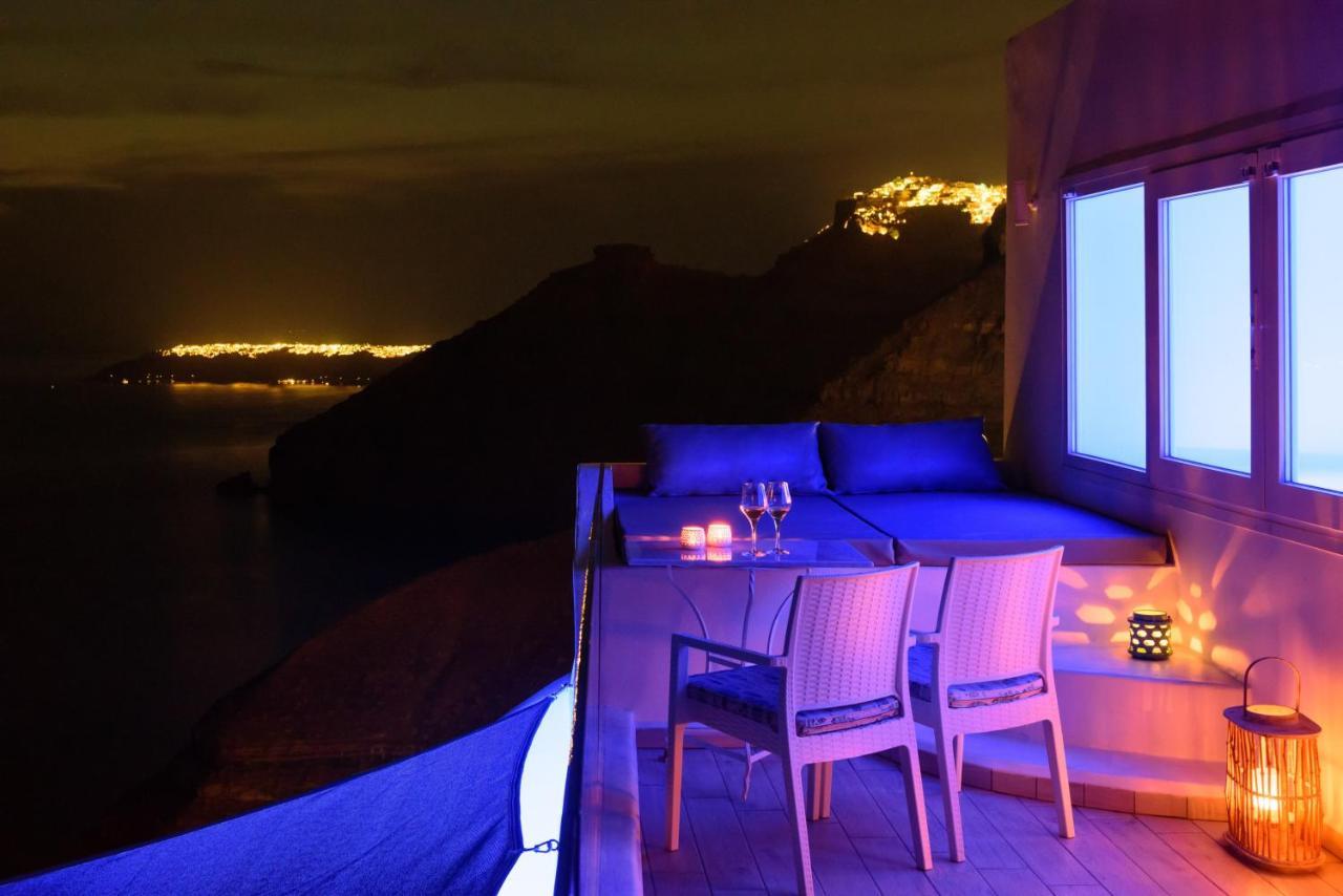 Villa Deep Blue Fira (Santorini)
